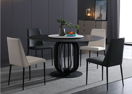 Mesa de comedor del top de la pizarra del restaurante