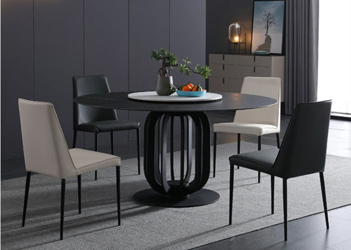 Mesa de comedor del top de la pizarra del restaurante