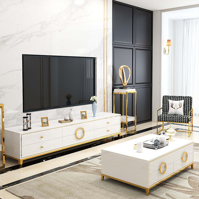 El soporte de acero inoxidable y la mesa de centro de la TV fijaron los muebles de lujo de la sala de estar