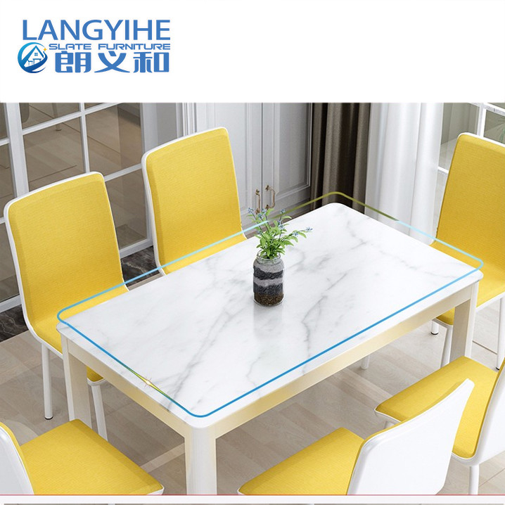 Combinación de cristal moderada veteada nórdica de la mesa de comedor y de la silla