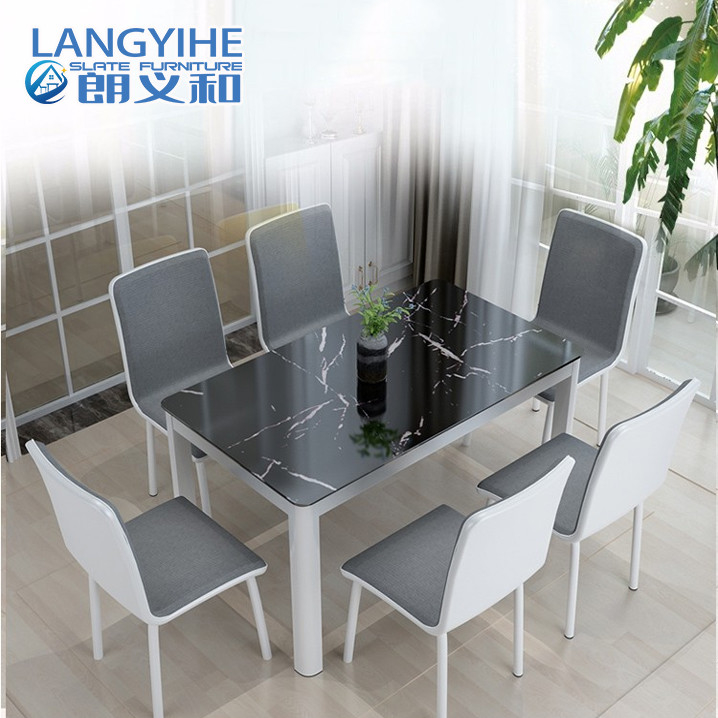 Combinación de cristal moderada veteada nórdica de la mesa de comedor y de la silla